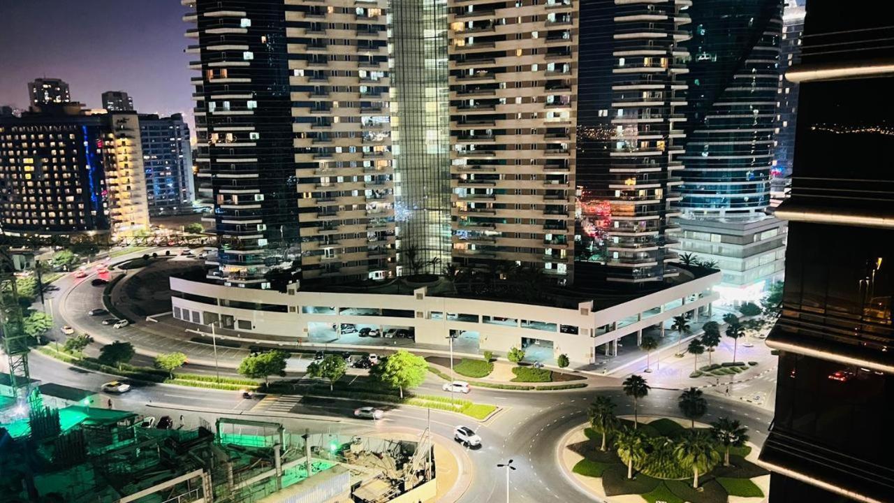 Nomad Partition Room In Barsha Heights 3 Mins To Icm Metro Dubái Exterior foto