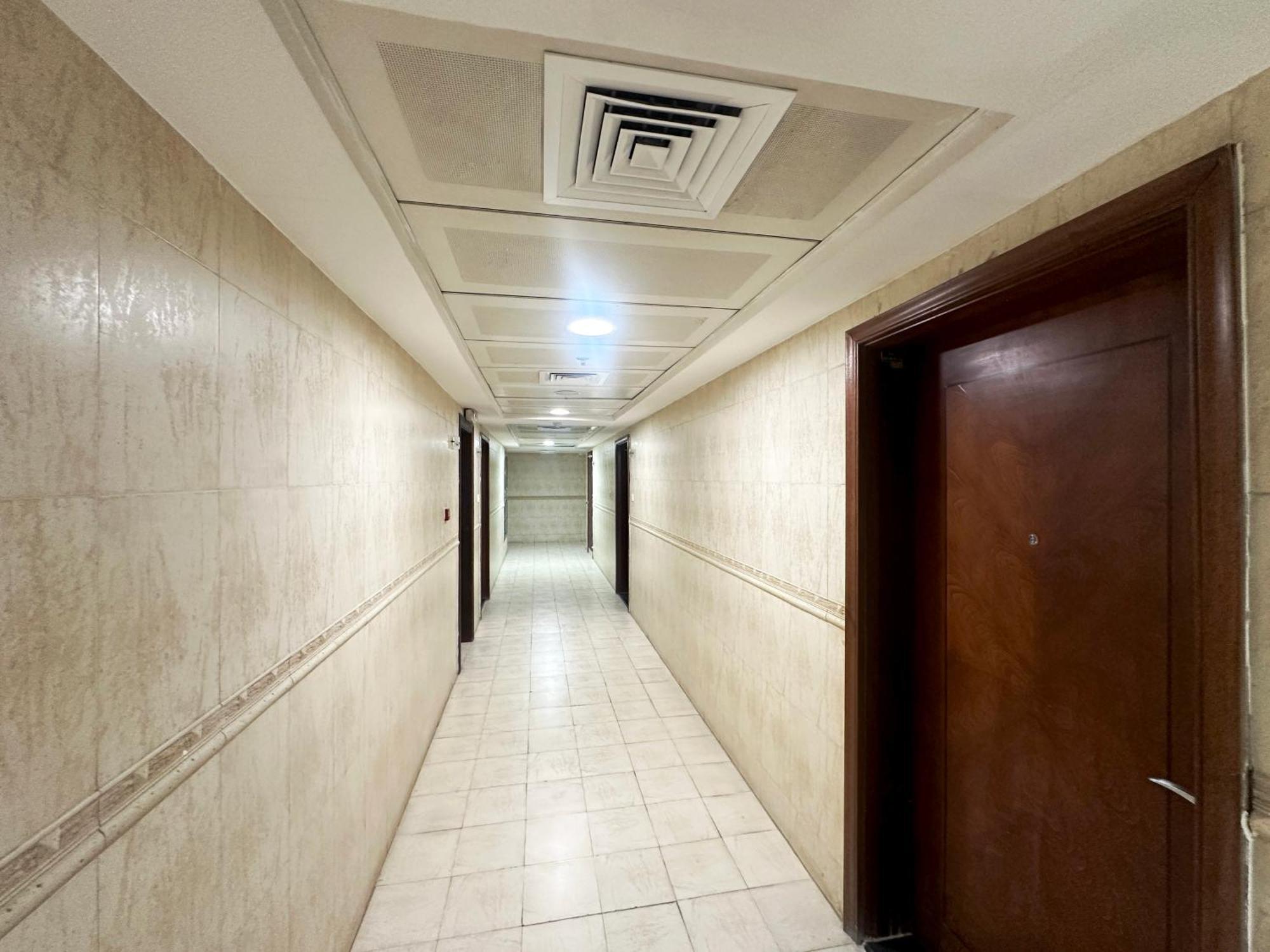 Nomad Partition Room In Barsha Heights 3 Mins To Icm Metro Dubái Exterior foto